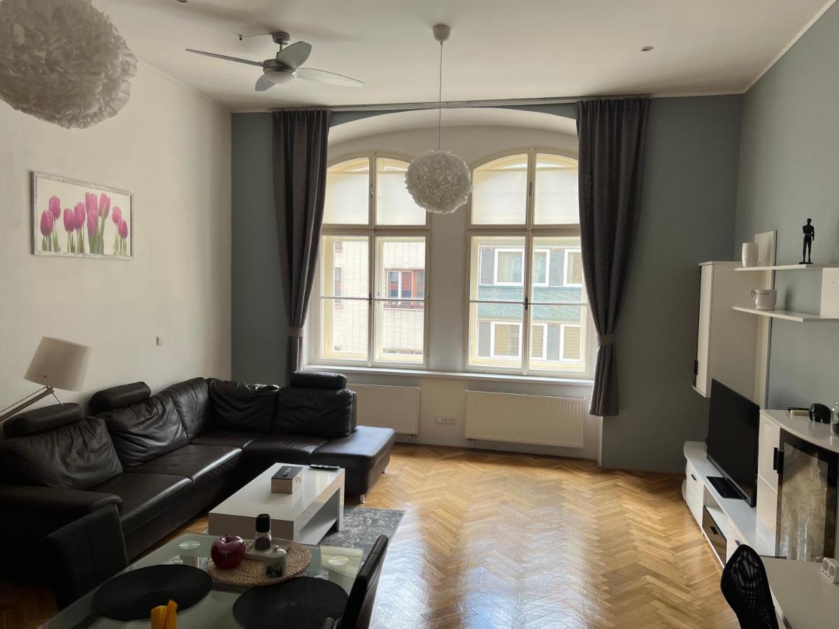 The Old Town'S Apartment Praha Bagian luar foto