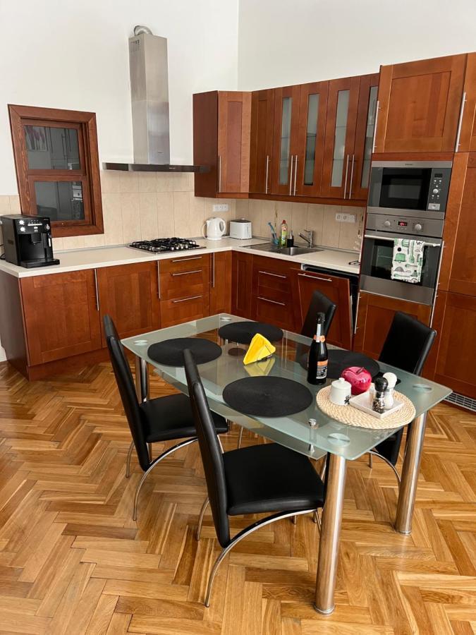 The Old Town'S Apartment Praha Bagian luar foto