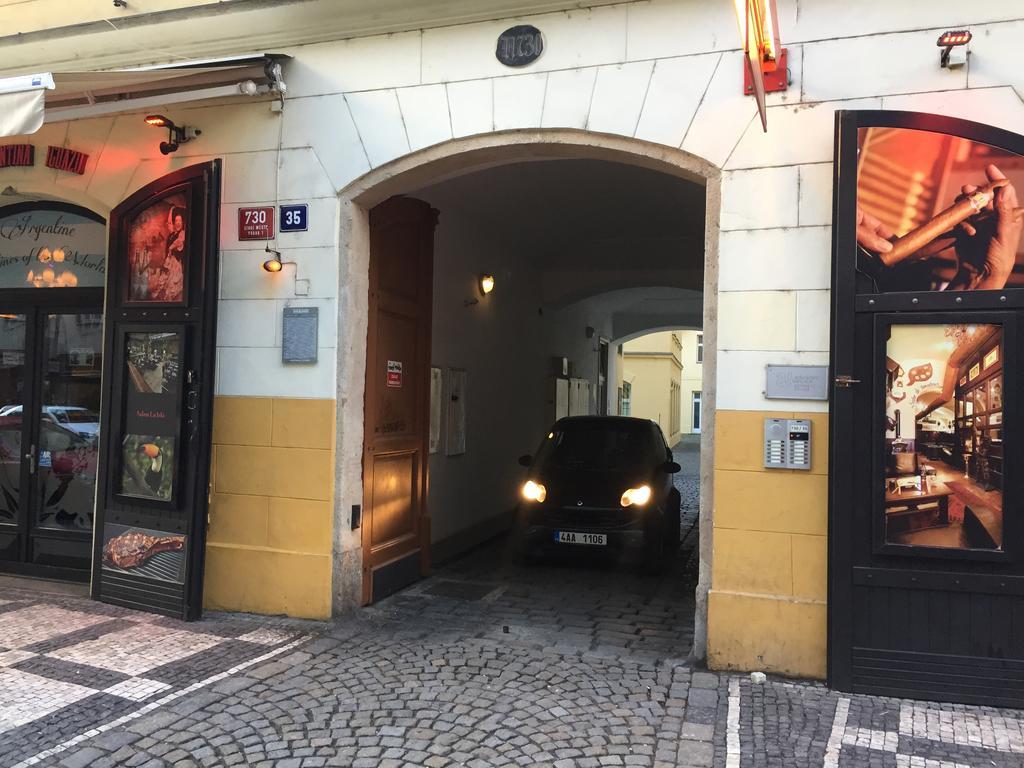 The Old Town'S Apartment Praha Bagian luar foto